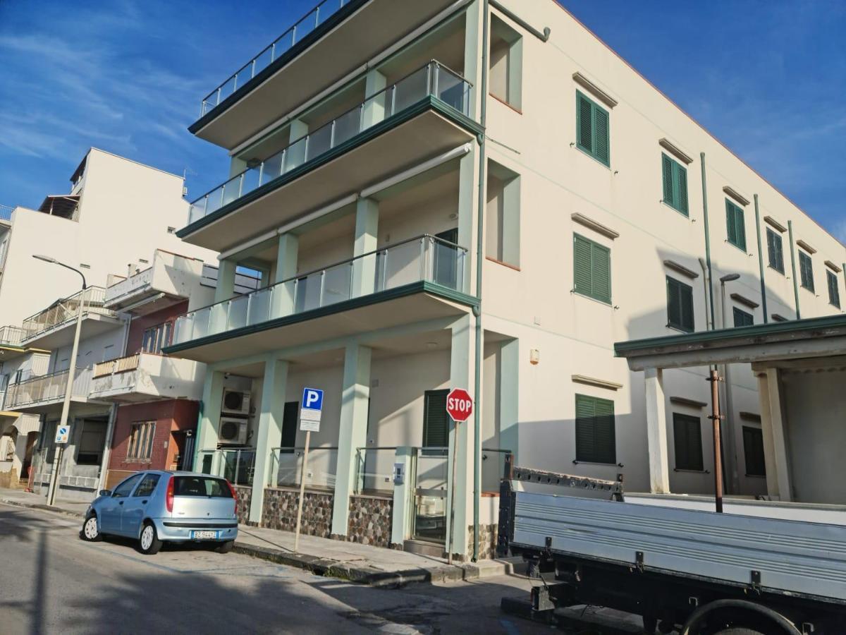 카포오를란도 La Porta Delle Eolie 아파트 외부 사진